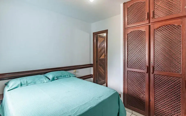 Casa com Piscina a 300m da Praia de Taperapu