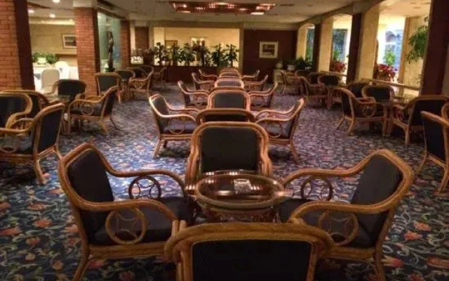 Weisheng Xiangyi Hotel (Xiangyi Building)
