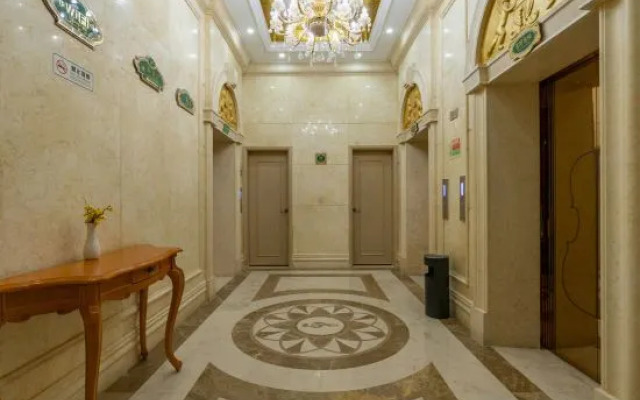 Vienna Hotel (Yichun High-speed Railway Station Wanda)