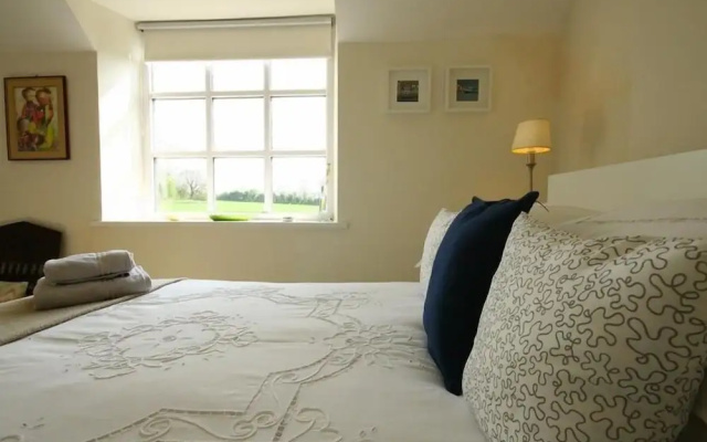 Honeysuckle Cottage