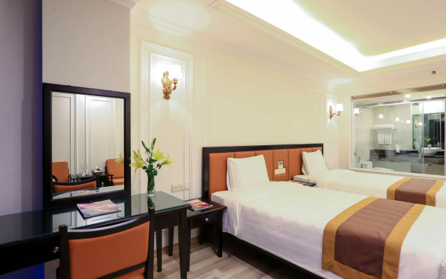 New Era Hotel & Spa