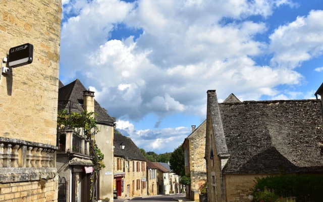 Modern Holiday Home in Saint-geniès With Private Pool