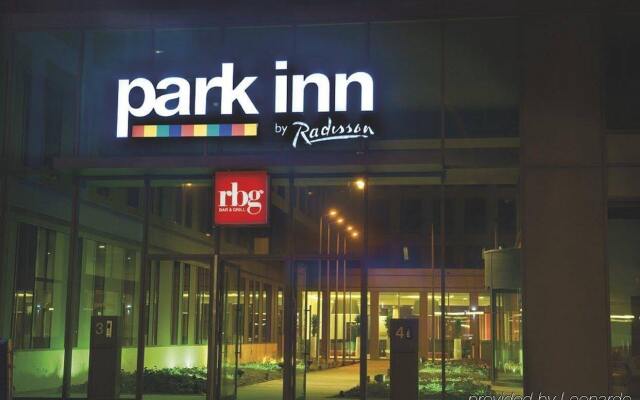 Отель Park Inn by Radisson Brussels Midi вид на фасад