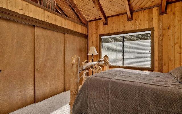 2605-crystal Pines