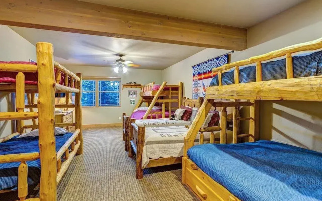 Twin Eagles Lodge
