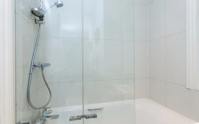Bright 1 Bedroom Flat