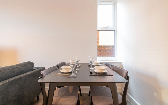 Chic Interior Designed Apartment -NEC/BHX/Solihull