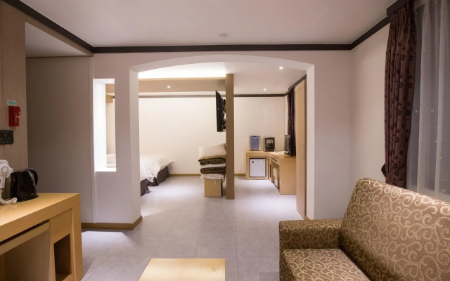 Hotel Bom
