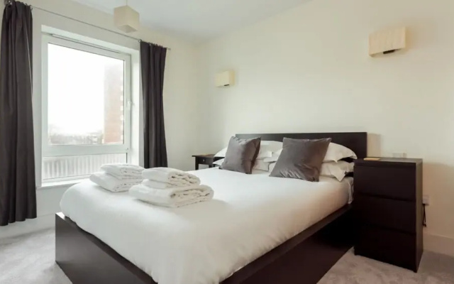Starboard - Spacious Two-bedroom Apartment