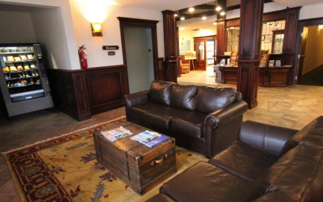 Timberline Lodges by Fernie Lodging Company