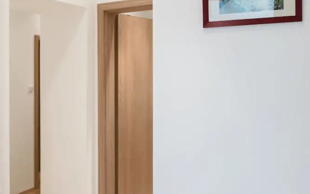 Apartment for 10 Guests Top Center of Prague