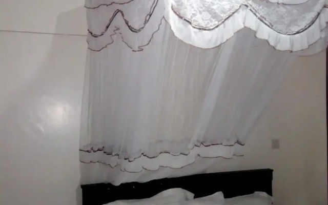 Apartment Sleeps 6 With Free Parking