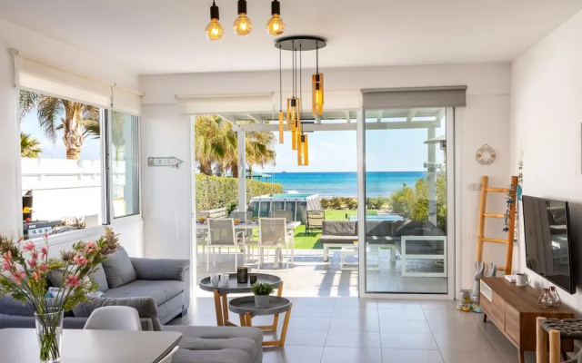 Ayia Thekla Seafront Villa Dagi
