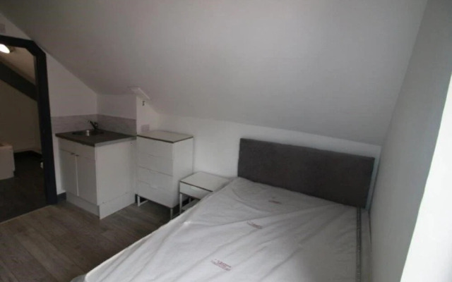 Frodsham Street Apartment