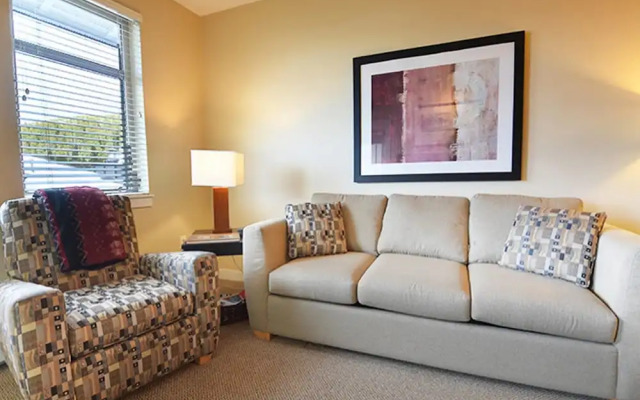 Founders Pointe 4646