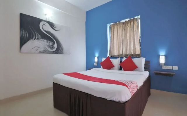 OYO 3305 Royale Assagao