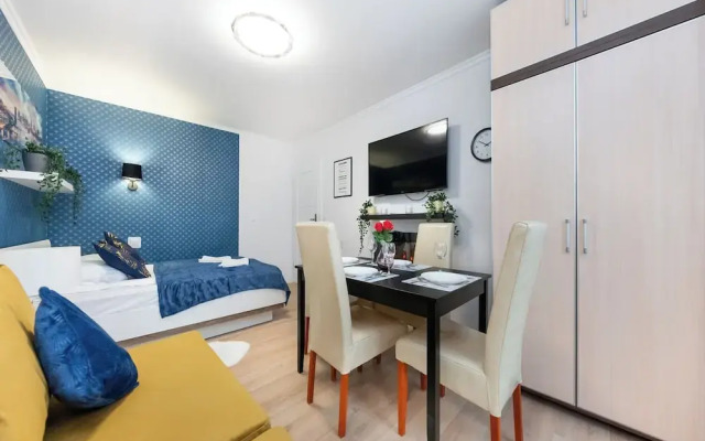 UNIT Short Rent Apartment by Warsaw Metro Station