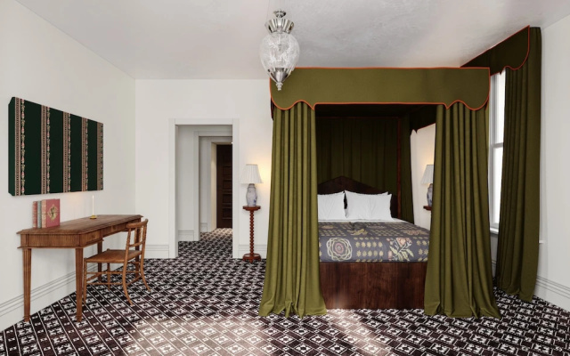 Shenandoah Mansions, an Ash Hotel