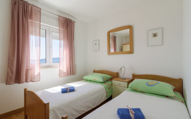 Apartment Pery - 2 bedroom sea view apartment: A1 Trogir, Riviera Trogir
