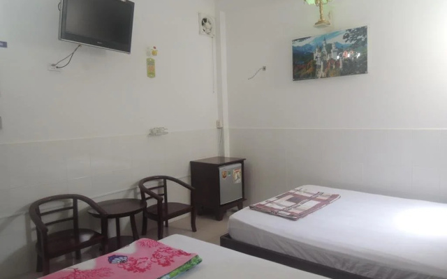 Chau Tuan Motel