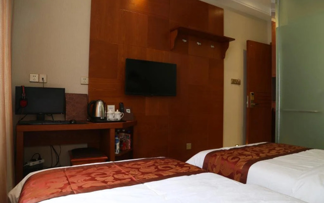 Golden Moon Business Hotel