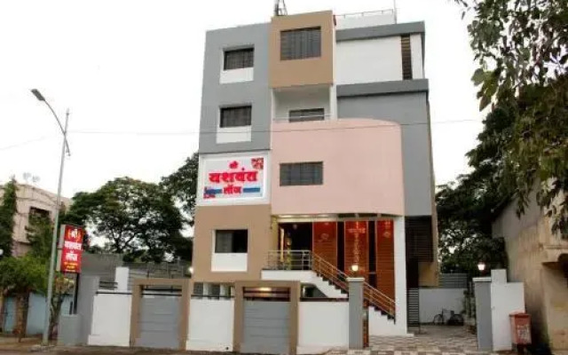Yashwant Lodge