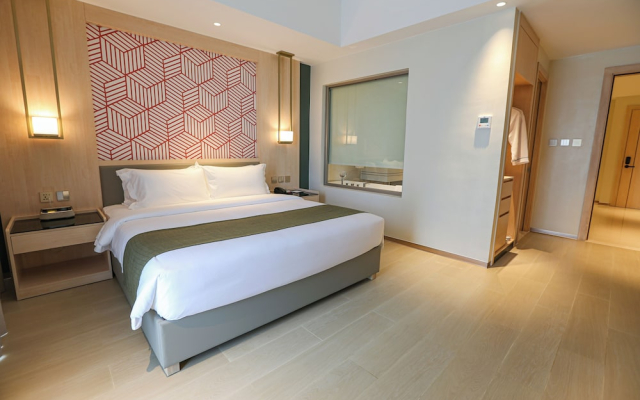 Luxu Hotel and Resort