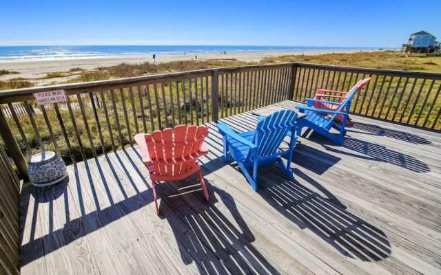 Barefoot Pelican by Ryson Vacation Rentals