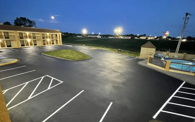 Days Inn Oak Grove/Ft. Campbell
