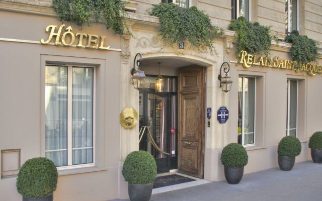 Hotel Relais Saint Jacques вид на фасад