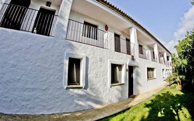 Отель Hacienda Roche Viejo вид на фасад