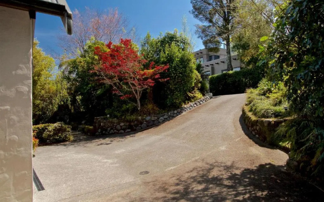 Kauawhi Lodge - Acacia Bay Holiday Home