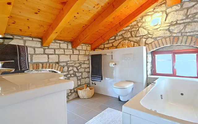 Beautiful Villa in Dracevac With Swimming Pool