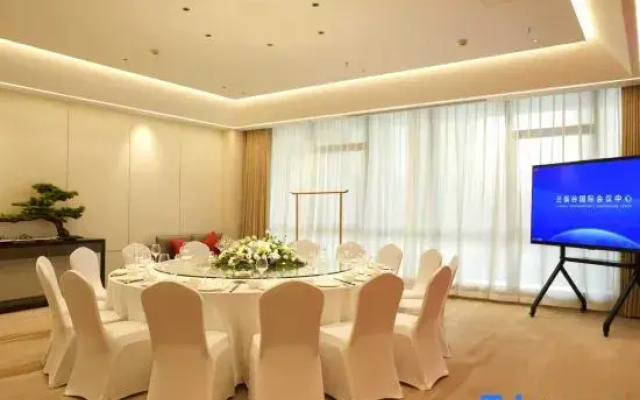Jinglan Hotel Yinchuan Lanshan Valley