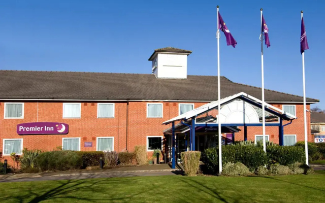 Premier Inn Wigan (m6, J25)