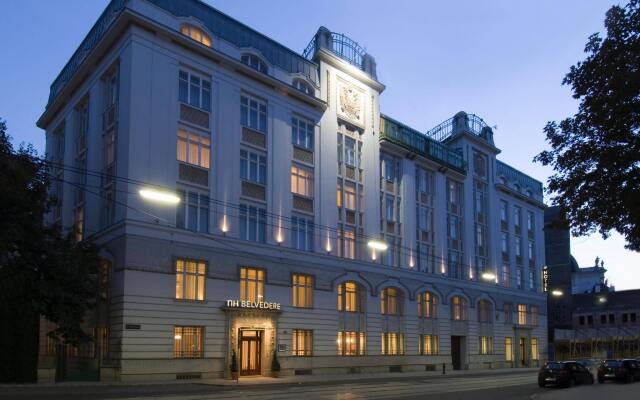 Отель NH Wien Belvedere Австрия, Вена - 7 отзывов об отеле, цены и фото номеров - забронировать отель NH Wien Belvedere онлайн вид на фасад