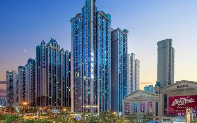 Yuebolan Hotel (Urumqi Yimin Building)