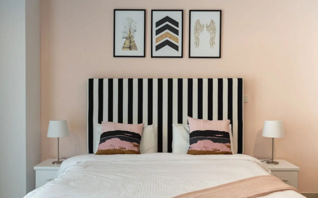One Perfect Stay - South Ridge