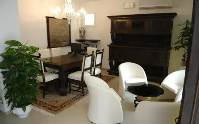 Residence Meeting