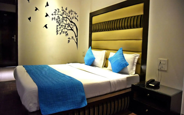 Hotel Landmark - Centre of City Chandigarh