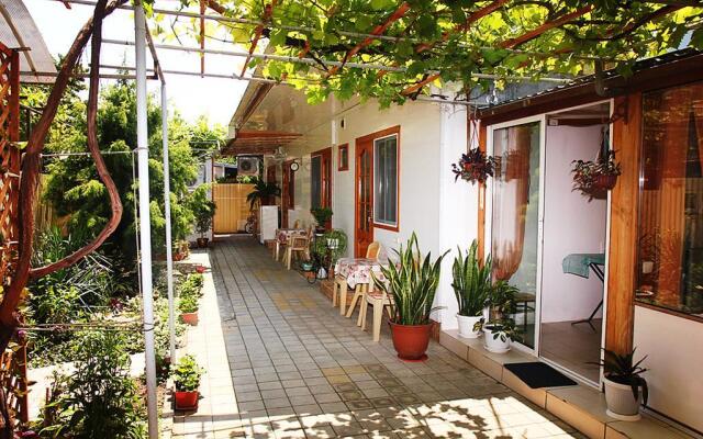 Гостиница Samburova Inn в Анапе отзывы, цены и фото номеров - забронировать гостиницу Samburova Inn онлайн Анапа