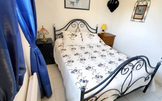Appartement Six-Fours-les-Plages, 2 pièces, 4 personnes - FR-1-316-91