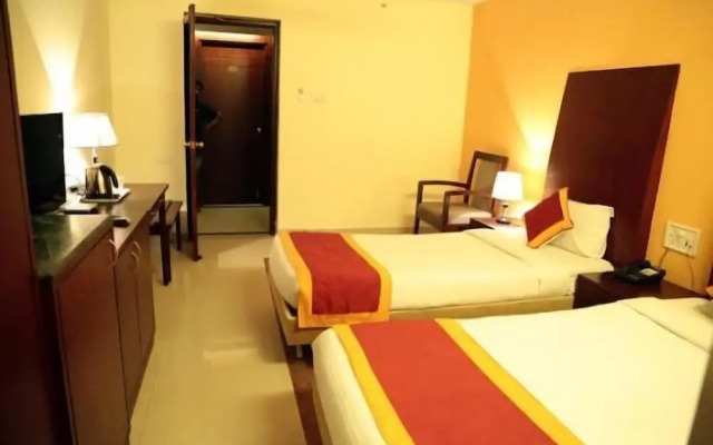 Hotel Hollyhock