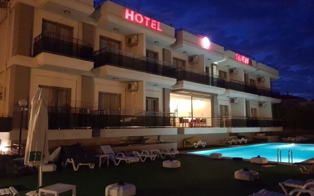 Suena Hotel Чешме вид на фасад