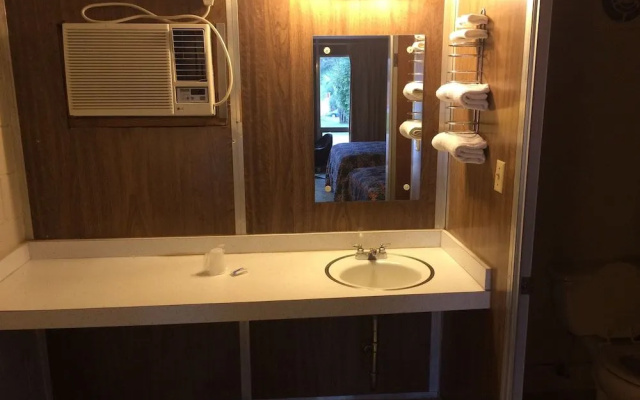 Budget Lakeview Inn