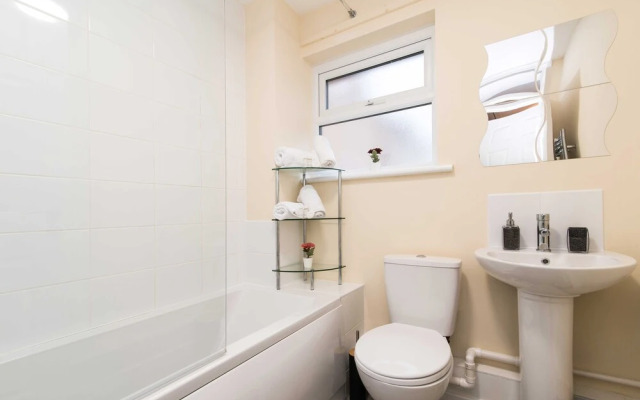 Coventry- Jenner Pet Friendly 2 Bedroom Apartment