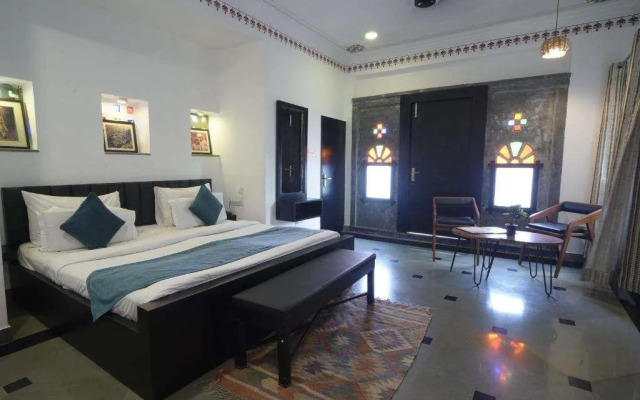 Hotel Udai Niwas By Lake Udaipur