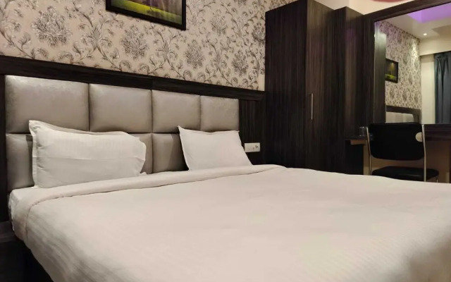 Hotel Golden Crown