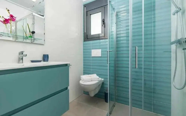 Apartment With Terrace in Pilar