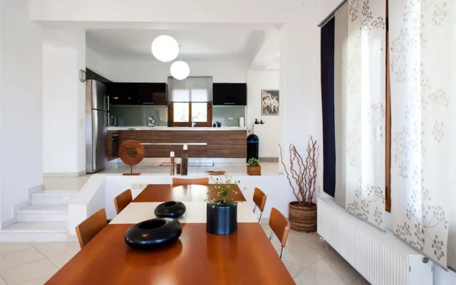 Artemis Spacious Luxury Villa With XL Private Pool